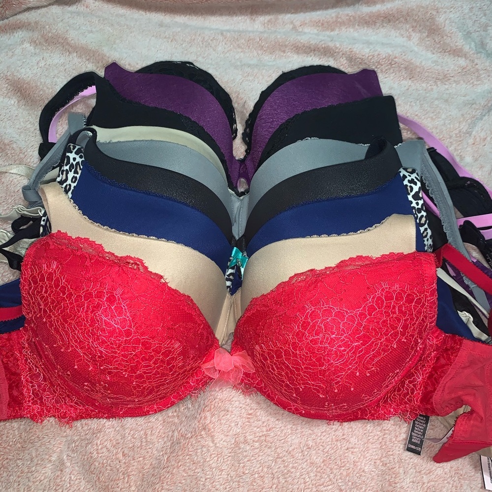 32DDD Victoria’s Secret bras